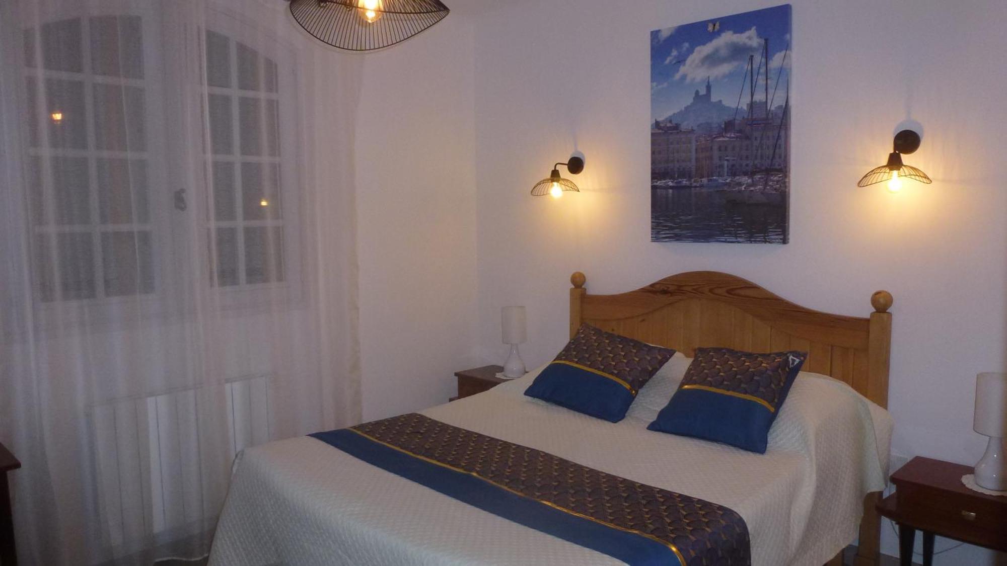 Chambre D'Hotes La Pinede Lambesc Bagian luar foto