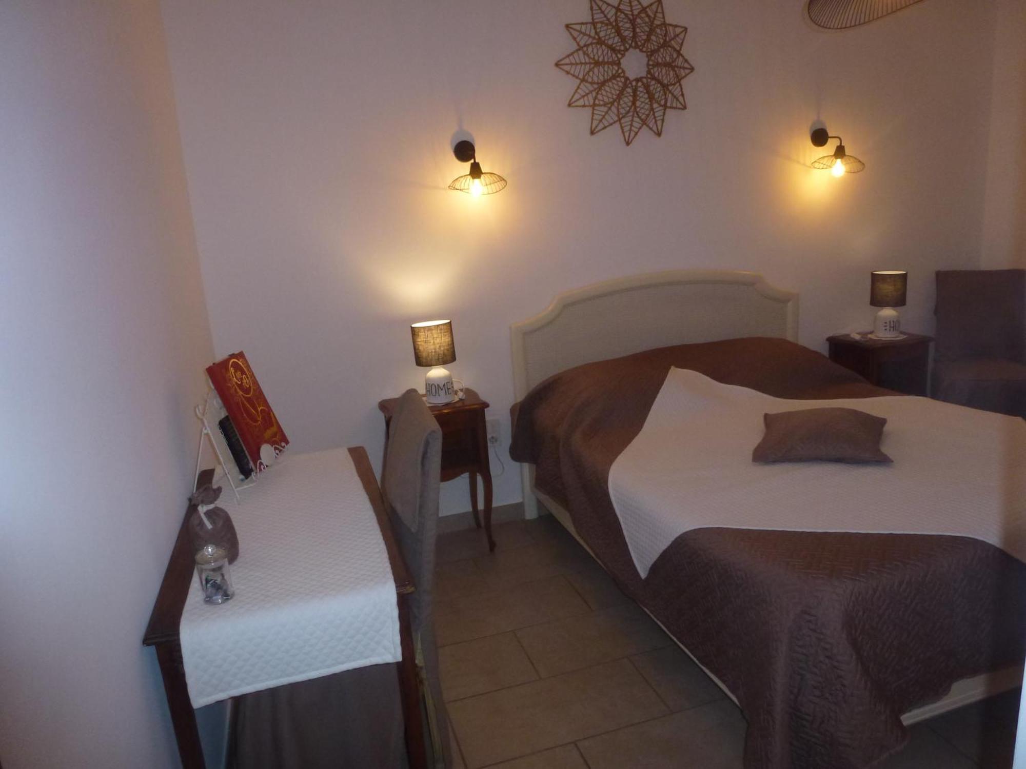Chambre D'Hotes La Pinede Lambesc Bagian luar foto