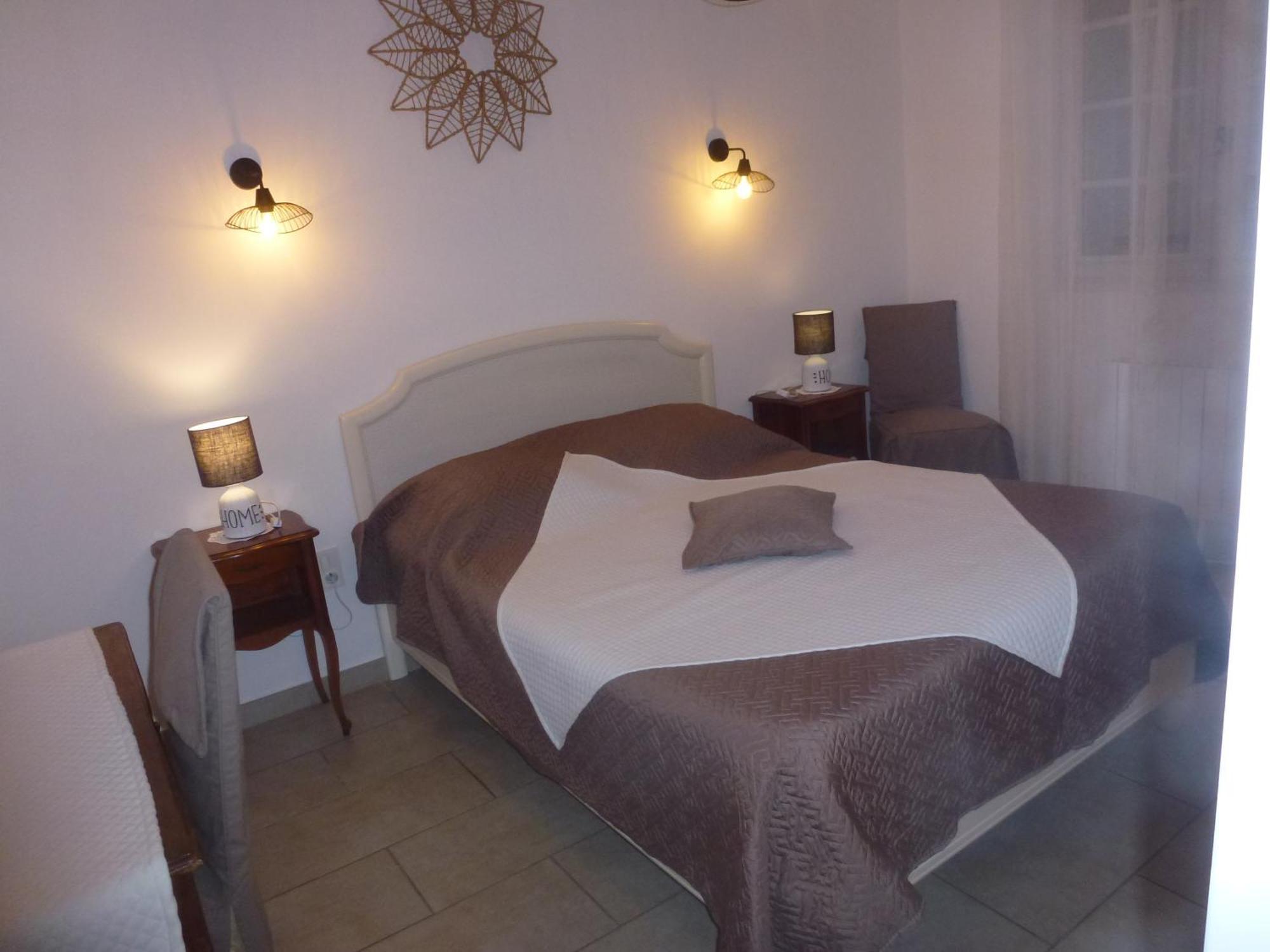 Chambre D'Hotes La Pinede Lambesc Bagian luar foto