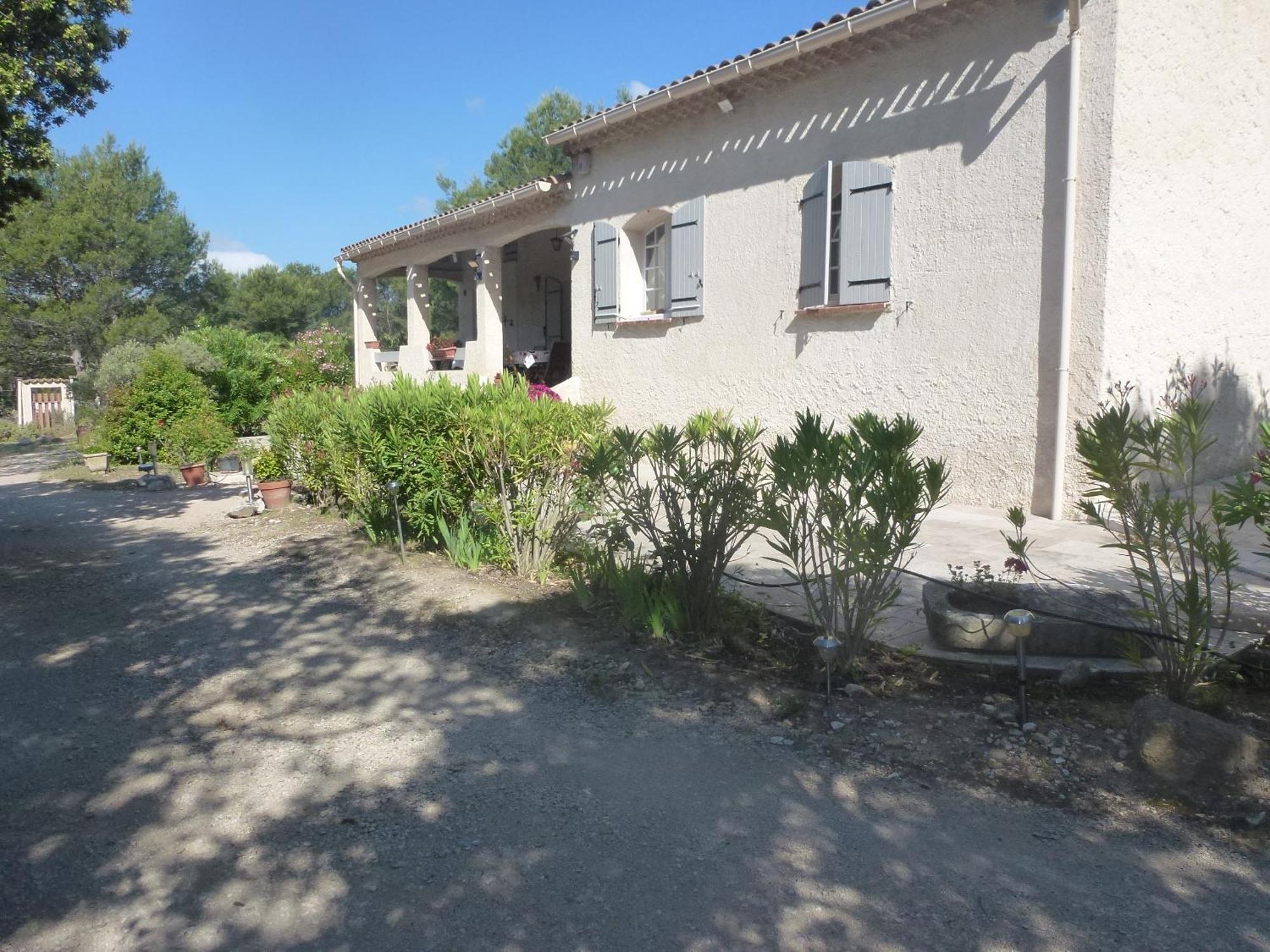 Chambre D'Hotes La Pinede Lambesc Bagian luar foto