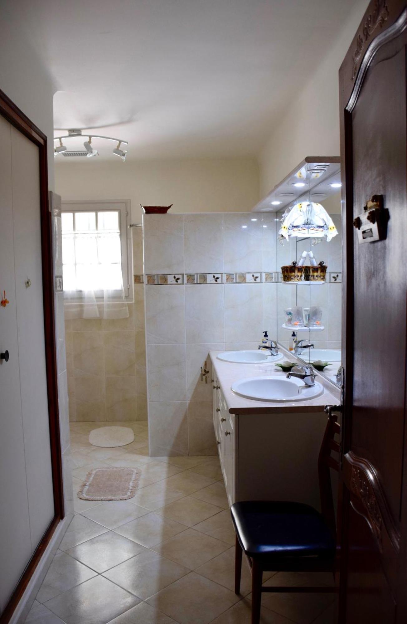 Chambre D'Hotes La Pinede Lambesc Bagian luar foto